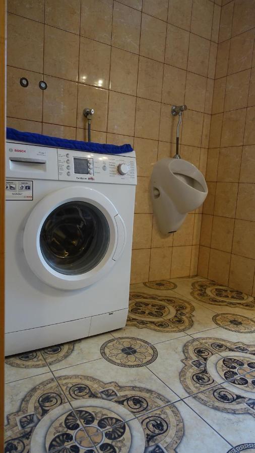 Mieszkanie Przy Dworcu Glowna Apartment *