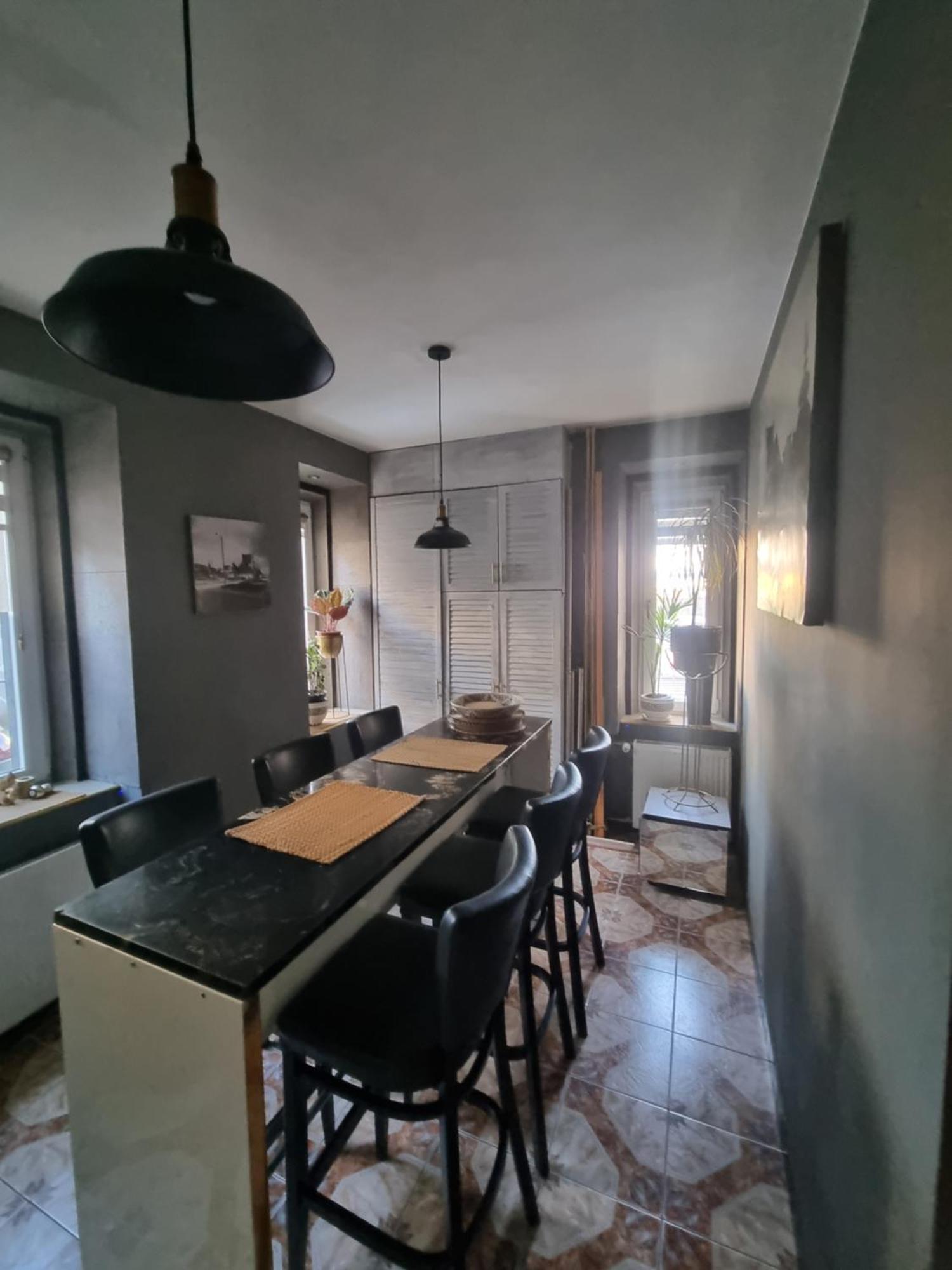 Mieszkanie Przy Dworcu Glowna Apartment *
